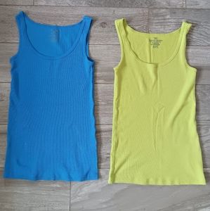 2 Tank tops